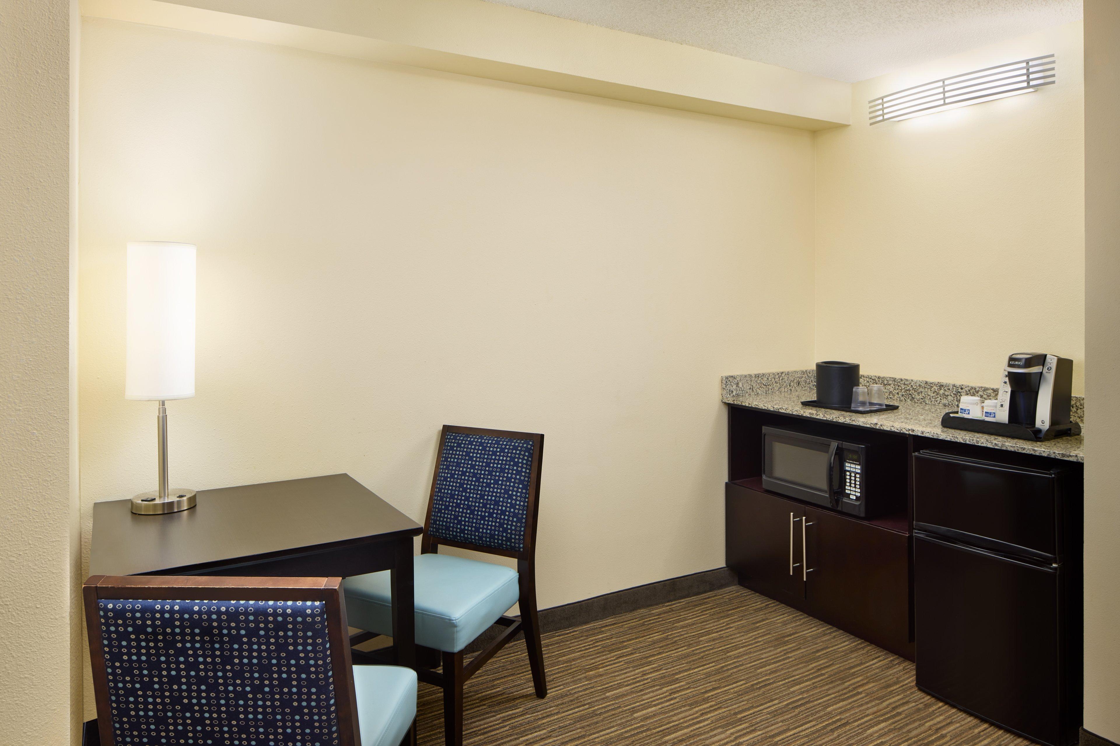 Holiday Inn Express & Suites Alpharetta By Ihg Esterno foto